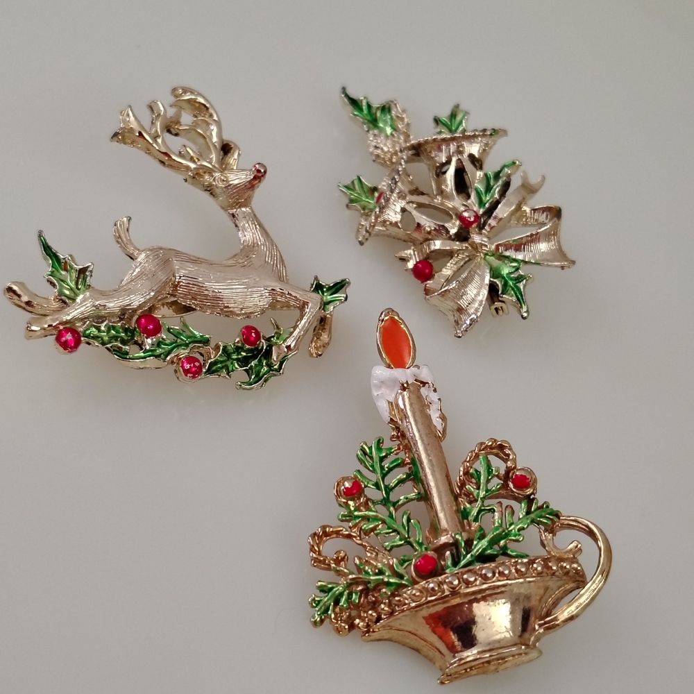 Festive Gold and Green Holiday Brooch Set
